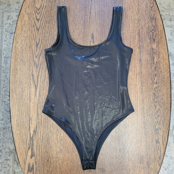 Forever 21 Black Shiny Tank Top Sleeveless Bodysuit Size Women's Medium - Picture 1 of 9